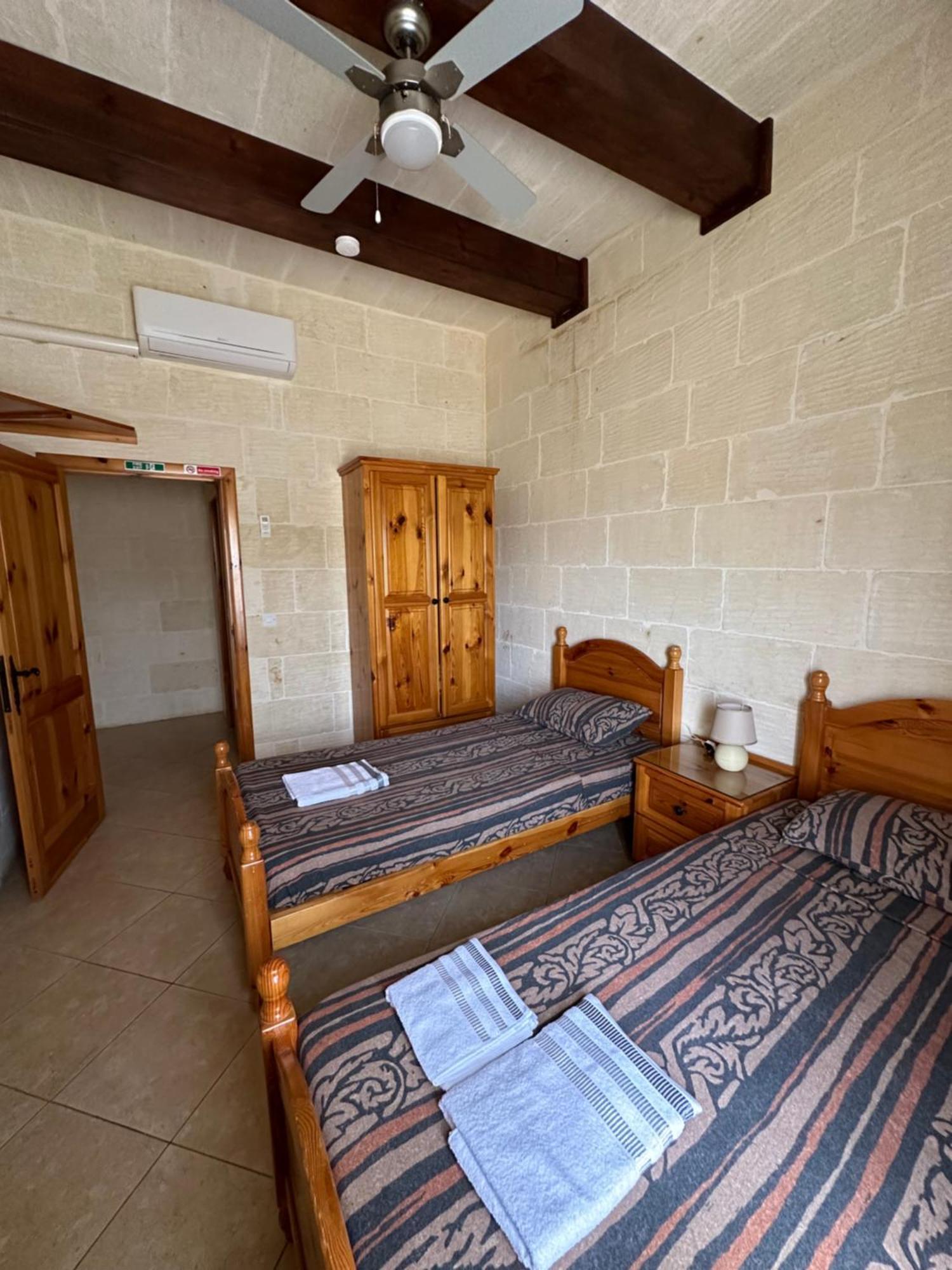 Nawrat Farmhouse อาร์บ ภายนอก รูปภาพ