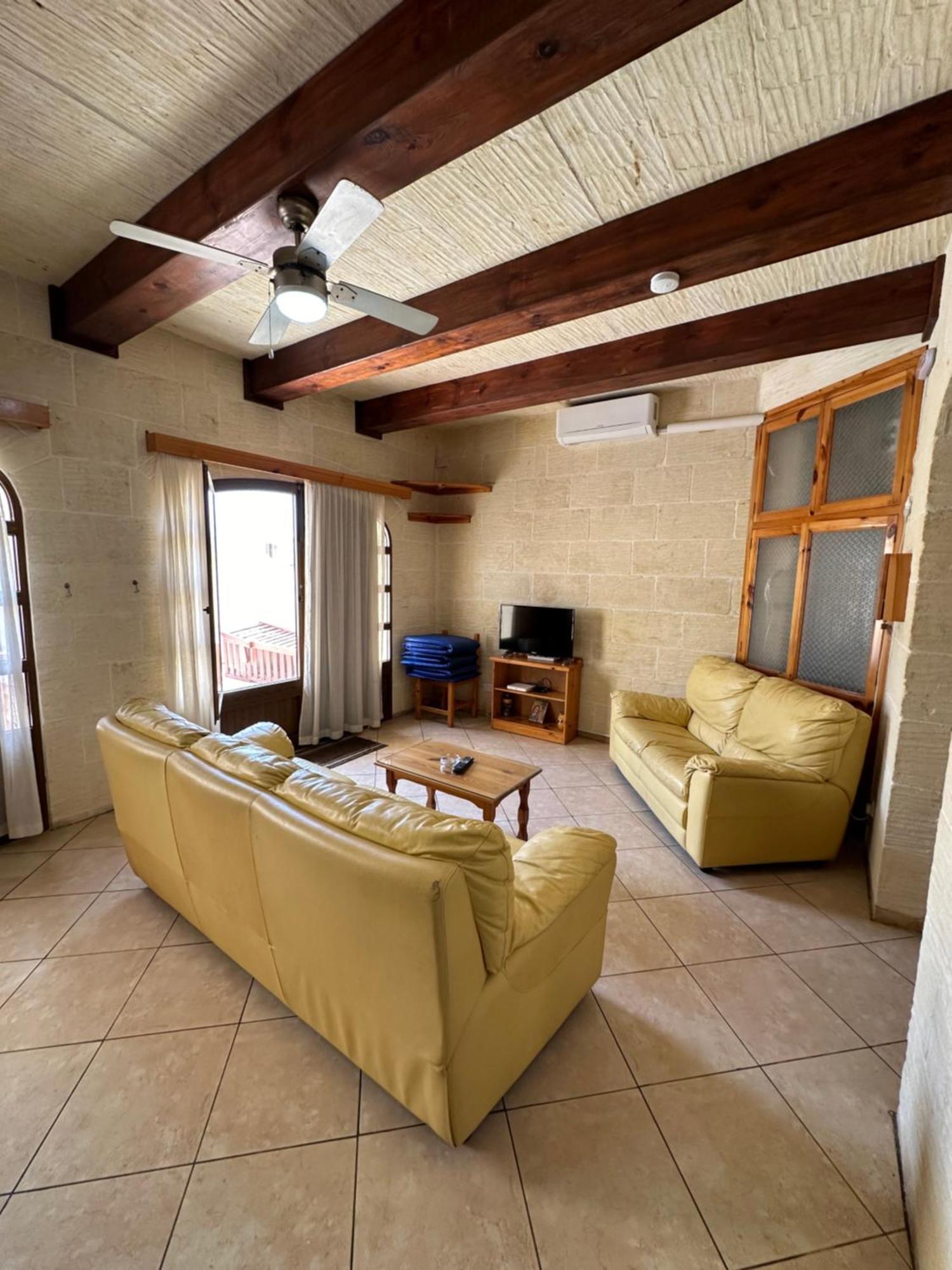Nawrat Farmhouse อาร์บ ภายนอก รูปภาพ